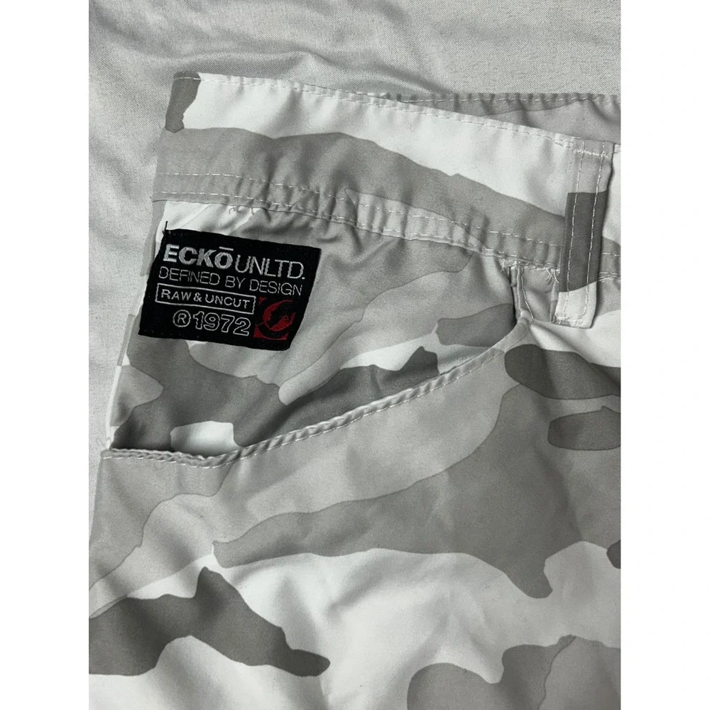 Ecko Unltd Mens Grey White Camo Cargo Shorts Size 32 Streetwear Casual Utility